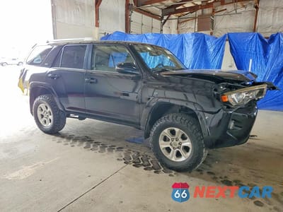 Czwarte zdjęcie samochodu z boku: 2015 TOYOTA 4RUNNER SR5 PREMIUM VIN:JTEBU5JR4F5215847 - miniatura