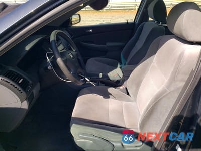 Zdjęcie 7 z 11 samochodu: 2004 HONDA ACCORD LX VIN:1HGCM56304A048387 - miniatura