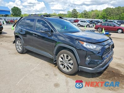 Czwarte zdjęcie samochodu z boku: 2021 TOYOTA RAV4 XLE PREMIUM VIN:2T3C1RFV2MC170915 - miniatura