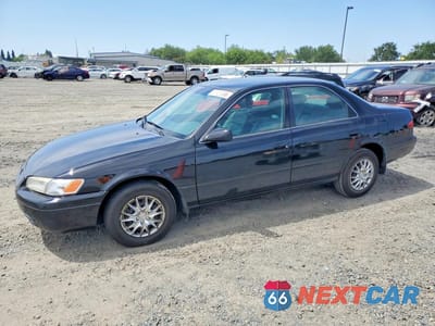 1998 TOYOTA CAMRY LE 4T1BG22K3WU386487 - główne zdjęcie licytacji z USA - miniatura