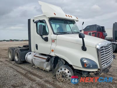 2019 FREIGHTLINER CASCADIA 125 SEMI TRUCK 3AKJGEDV6KSKV1431 - główne zdjęcie licytacji z USA - miniatura