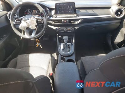 Zdjęcie 8 z 12 samochodu: 2022 KIA FORTE LXS VIN:3KPF24AD2NE462619 - miniatura