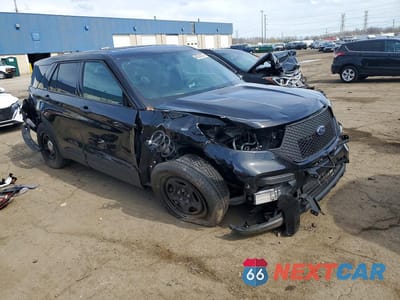 Czwarte zdjęcie samochodu z boku: 2023 FORD EXPLORER POLICE INTERCEPTOR VIN:1FM5K8AB7PGC18707 - miniatura
