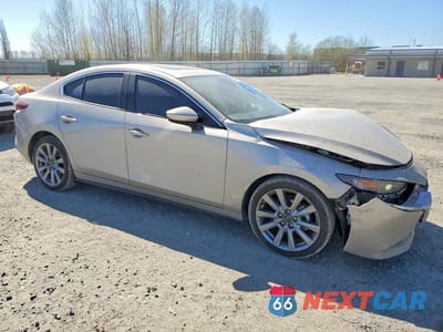 Czwarte zdjęcie samochodu z boku: 2023 MAZDA 3 PREFERRED VIN:3MZBPACMXPM371020 - miniatura