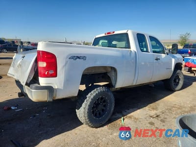 Trzecie zdjęcie samochodu z tyłu: 2007 CHEVROLET SILVERADO K2500 HEAVY DUTY VIN:1GCHK29K57E546092 - miniatura