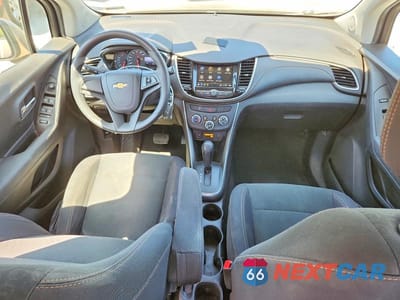 Zdjęcie 8 z 14 samochodu: 2018 CHEVROLET TRAX LS VIN:3GNCJKSB1JL206346 - miniatura