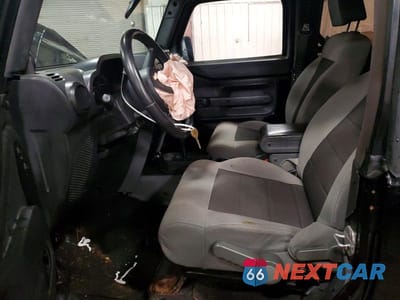 Zdjęcie 7 z 12 samochodu: 2008 JEEP WRANGLER X VIN:1J8FA24128L559218 - miniatura