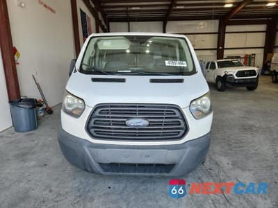 Piąte zdjęcie samochodu w środku: 2018 FORD TRANSIT T-150 VIN:1FTYE1ZM5JKA90817 - miniatura