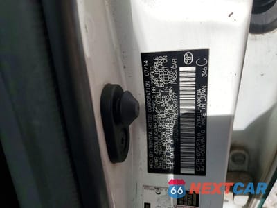 Zdjęcie 12 z 12 samochodu: 2014 TOYOTA PRIUS V TWO VIN:JTDZN3EU7E3362127 - miniatura