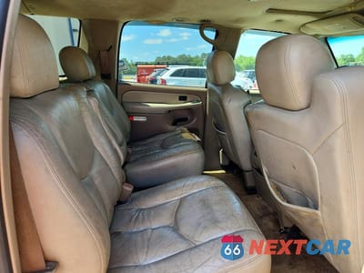 Zdjęcie 11 z 13 samochodu: 2003 CHEVROLET SUBURBAN K1500 VIN:1GNFK16T33J188790 - miniatura