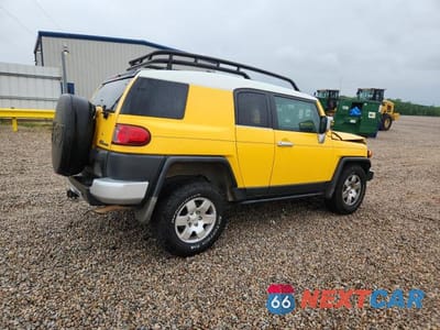 Trzecie zdjęcie samochodu z tyłu: 2007 TOYOTA FJ CRUISER BASE VIN:JTEZU11F770002211 - miniatura