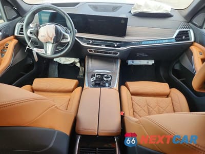 Zdjęcie 8 z 12 samochodu: 2026 BMW X5 XDRIVE50E VIN:5UX43EU08T9208142 - miniatura