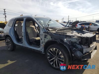 Czwarte zdjęcie samochodu z boku: 2026 VOLVO XC90 PLUS VIN:YV4H60PEXT1457476 - miniatura