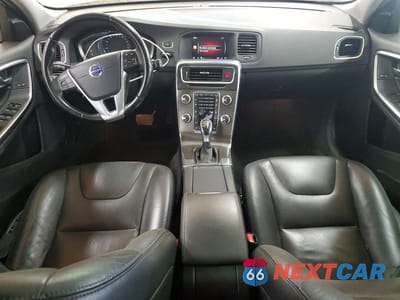 Zdjęcie 8 z 12 samochodu: 2015 VOLVO V60 PREMIER VIN:YV140MEK1F1255062 - miniatura