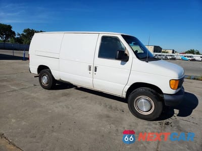 Czwarte zdjęcie samochodu z boku: 2004 FORD ECONOLINE E250 VAN VIN:1FTNE24W84HA34891 - miniatura