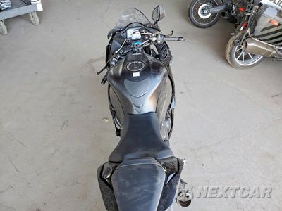 Zdjęcie 6 z 9 samochodu: 2025 KAWASAKI ZX1002 L VIN:JKBZXVL10SA018604 - miniatura