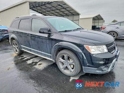 Czwarte zdjęcie samochodu z boku: 2018 DODGE JOURNEY CROSSROAD VIN:3C4PDDGG8JT388712 - miniatura