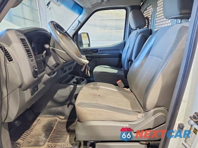 Zdjęcie 7 z 12 samochodu: 2018 NISSAN NV 2500 HD S VIN:1N6BF0LY0JN817088 - miniatura