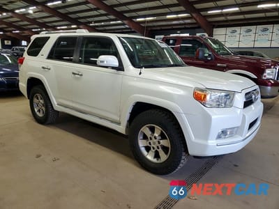 Czwarte zdjęcie samochodu z boku: 2013 TOYOTA 4RUNNER SR5 VIN:JTEBU5JR6D5146348 - miniatura