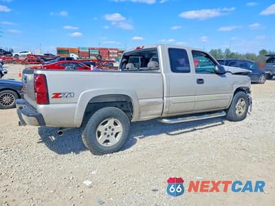 Trzecie zdjęcie samochodu z tyłu: 2006 CHEVROLET SILVERADO K1500 VIN:1GCEK19B66E104918 - miniatura