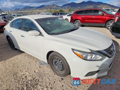 Czwarte zdjęcie samochodu z boku: 2017 NISSAN ALTIMA 2.5 S VIN:1N4AL3AP0HN355876 - miniatura