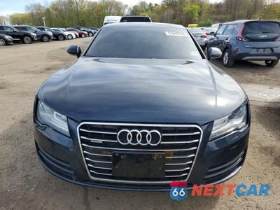 Piąte zdjęcie samochodu w środku: 2012 AUDI A7 PREMIUM PLUS VIN:WAUYGAFC8CN133728 - miniatura