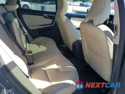 Zdjęcie 10 z 12 samochodu: 2016 VOLVO XC60 T5 PLATINUM VIN:YV4612RMXG2839433 - miniatura