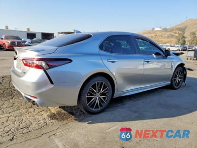 Trzecie zdjęcie samochodu z tyłu: 2023 TOYOTA CAMRY SE VIN:4T1T11AK1PU802877 - miniatura