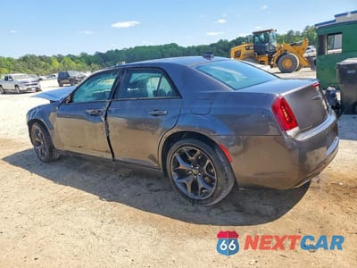 Drugie zdjęcie samochodu z przodu: 2023 CHRYSLER 300 S VIN:2C3CCABG2PH633310 - miniatura