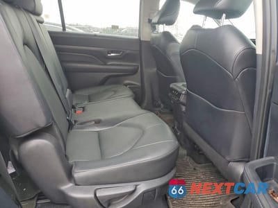 Zdjęcie 11 z 13 samochodu: 2024 TOYOTA GRAND HIGHLANDER XLE VIN:5TDAAAB54RS056419 - miniatura
