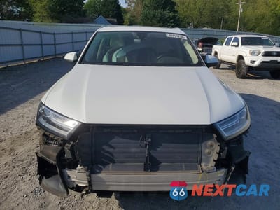 Piąte zdjęcie samochodu w środku: 2018 AUDI Q7 PREMIUM PLUS VIN:WA1LAAF78JD019243 - miniatura