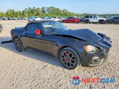 Czwarte zdjęcie samochodu z boku: 2019 FIAT 124 SPIDER CLASSICA VIN:JC1NFAEK5K0141361 - miniatura