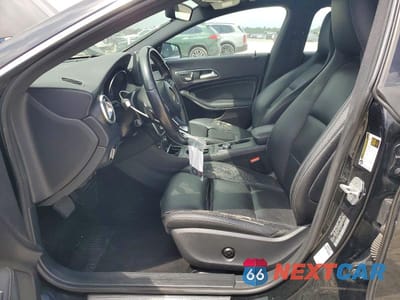Zdjęcie 7 z 11 samochodu: 2018 MERCEDES-BENZ CLA 250 VIN:WDDSJ4EB5JN615435 - miniatura