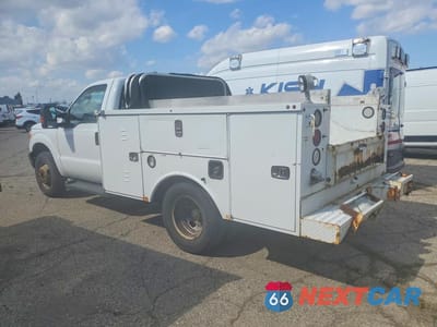 Drugie zdjęcie samochodu z przodu: 2012 FORD F350 SUPER DUTY UTILITY / SERVICE TRUCK VIN:1FDRF3G6XCEC67313 - miniatura