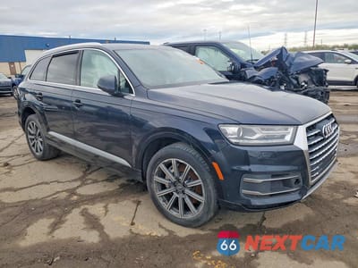 Czwarte zdjęcie samochodu z boku: 2018 AUDI Q7 VIN:WA1LHAF72JD001722 - miniatura
