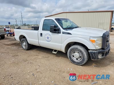 Czwarte zdjęcie samochodu z boku: 2015 FORD F250 SUPER DUTY VIN:1FTBF2A67FEC40907 - miniatura