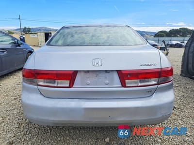 Zdjęcie 6 z 12 samochodu: 2004 HONDA ACCORD EX VIN:JHMCM56704C011778 - miniatura