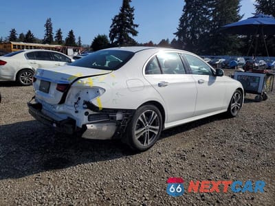 Trzecie zdjęcie samochodu z tyłu: 2021 MERCEDES-BENZ E 350 4MATIC VIN:W1KZF8EB8MA933813 - miniatura