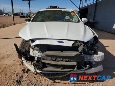 Piąte zdjęcie samochodu w środku: 2017 FORD FUSION TITANIUM HEV VIN:3FA6P0RU0HR301882 - miniatura