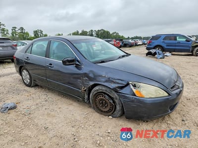 Czwarte zdjęcie samochodu z boku: 2004 HONDA ACCORD LX VIN:3HGCM56324G709399 - miniatura