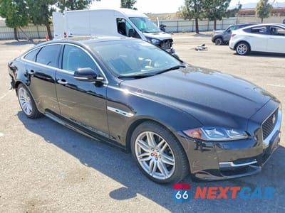 Czwarte zdjęcie samochodu z boku: 2019 JAGUAR XJ R - SPORT VIN:SAJWA1C73K8W19543 - miniatura