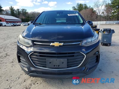 Piąte zdjęcie samochodu w środku: 2018 CHEVROLET TRAX LS VIN:3GNCJNSB2JL321426 - miniatura