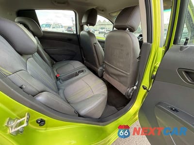 Zdjęcie 6 z 10 samochodu: 2014 CHEVROLET SPARK 1LT VIN:KL8CD6S91EC410210 - miniatura