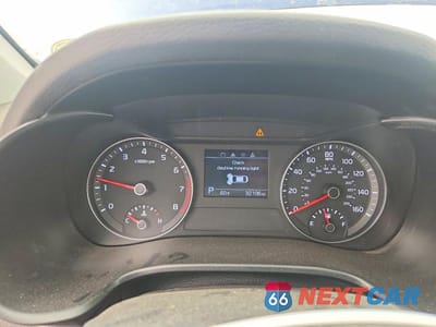 Zdjęcie 9 z 12 samochodu: 2019 KIA FORTE LXS VIN:3KPF24AD5KE056099 - miniatura