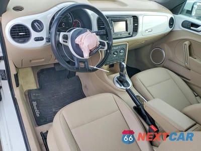 Zdjęcie 8 z 12 samochodu: 2016 VOLKSWAGEN BEETLE S VIN:3VW517AT4GM803564 - miniatura