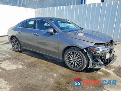 Czwarte zdjęcie samochodu z boku: 2025 MERCEDES-BENZ CLA 250 4MATIC VIN:W1K5J4HB2SN509681 - miniatura