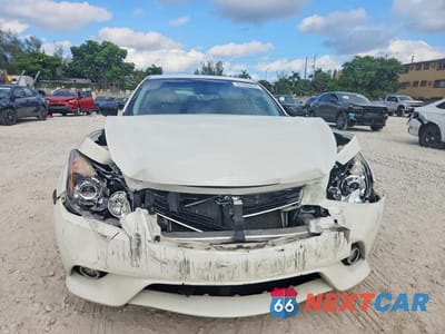 Piąte zdjęcie samochodu w środku: 2015 INFINITI Q60 COUPE SPORT LIMITED VIN:JN1CV6EK9FM870054 - miniatura