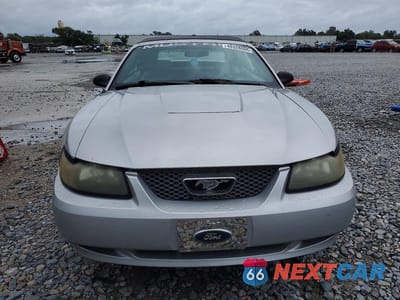 Piąte zdjęcie samochodu w środku: 2004 FORD MUSTANG VIN:1FAFP44654F208377 - miniatura