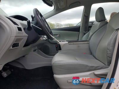 Zdjęcie 7 z 12 samochodu: 2012 TOYOTA PRIUS V FIVE VIN:JTDZN3EU9C3042370 - miniatura