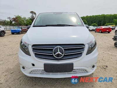 Piąte zdjęcie samochodu w środku: 2021 MERCEDES-BENZ METRIS VIN:W1YV0CEY1M3908642 - miniatura